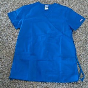 Cherokee scrub top